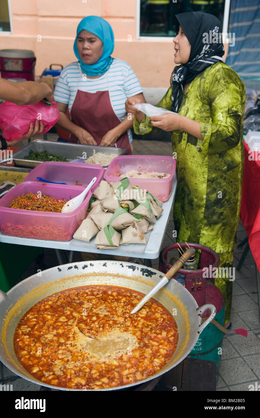 Ramadan stands de nourriture, Kampung Baru, Kuala Lumpur, Malaisie, en Asie du sud-est Banque D'Images