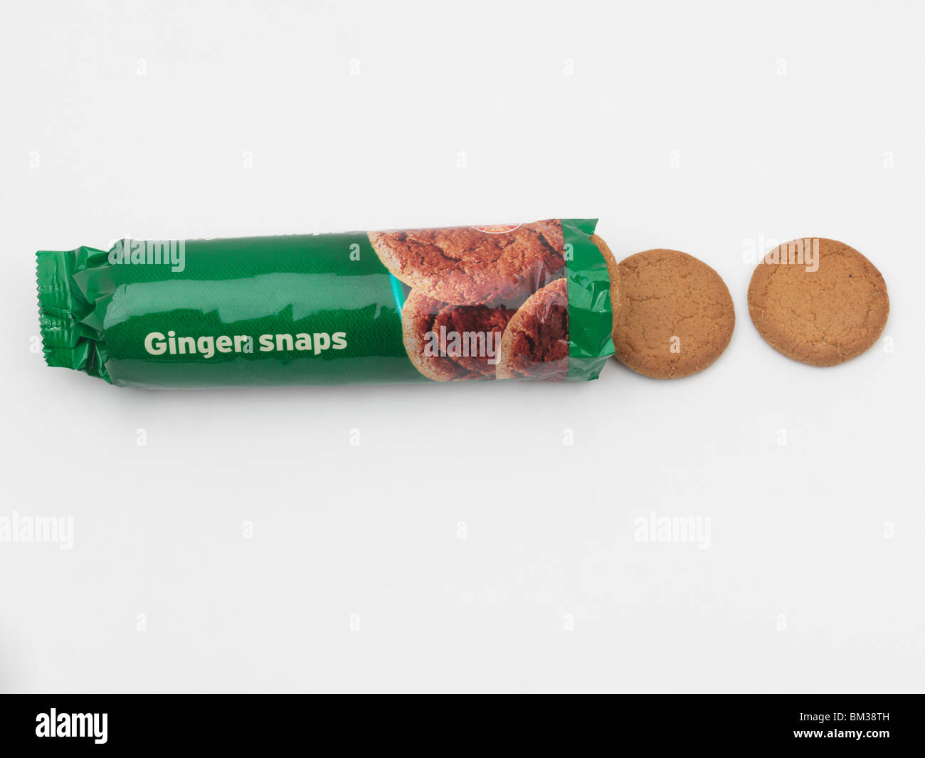 Ouvrir paquet de biscuits biscuits au gingembre Biscuits à côté avec deux Banque D'Images