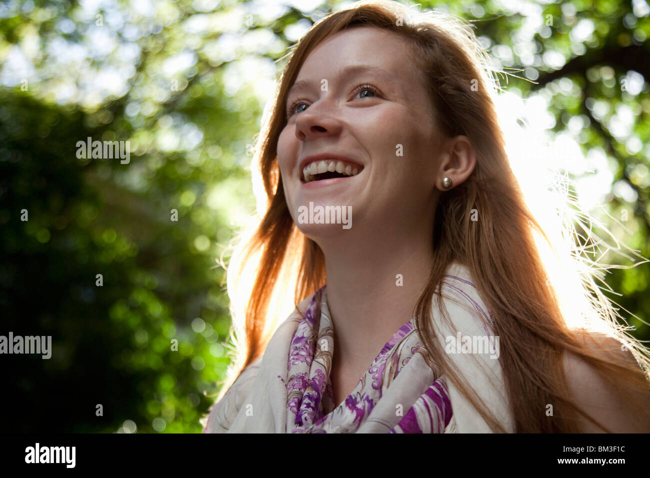Portrait de jeune femme, rire Banque D'Images