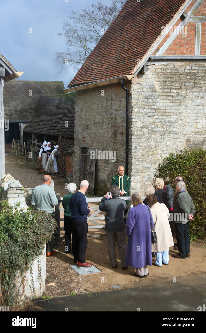 Abbot'S Salford Les visiteurs de Mary Arden's House (mère de William