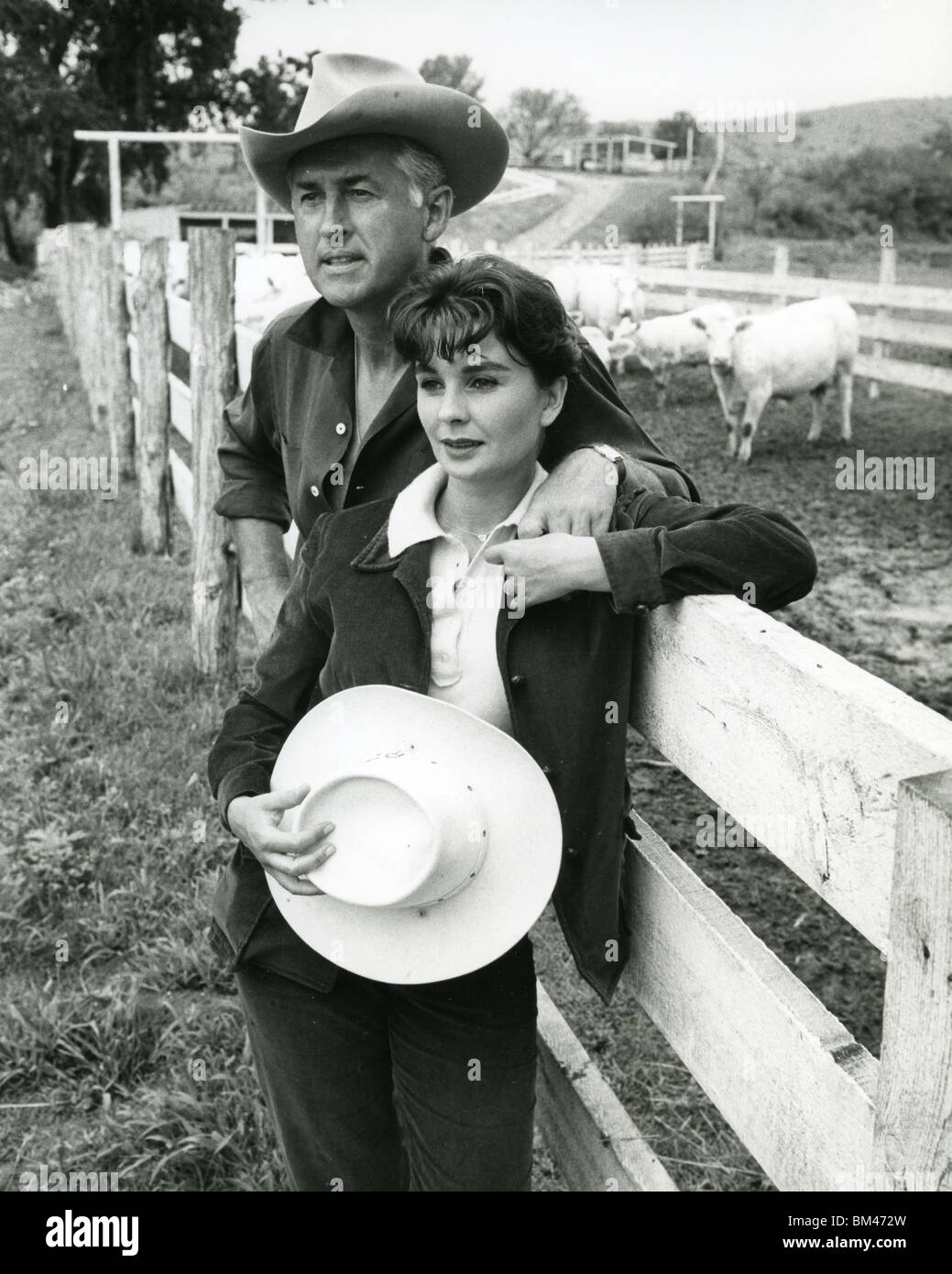 JEAN SIMMONS - UK film actrice et mari Stewart Granger à propos de 1956 à leur ranch maison près de Tuscon, Arizona. Banque D'Images
