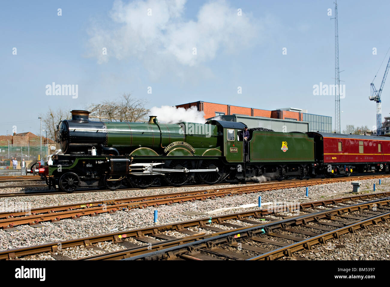 Ex Locomotive à vapeur 4-6-0 Classe GWR Château 5043 'Comte de Mount Edgcumbe' à Slough, Berks, UK Banque D'Images