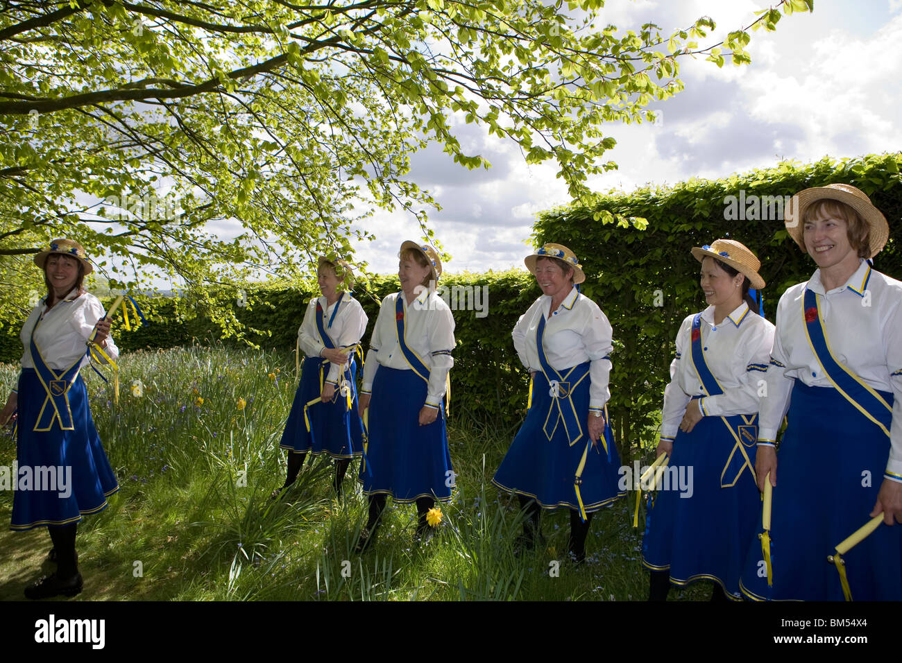 Newburgh morris dancers performing at Work1 Hall open day Banque D'Images