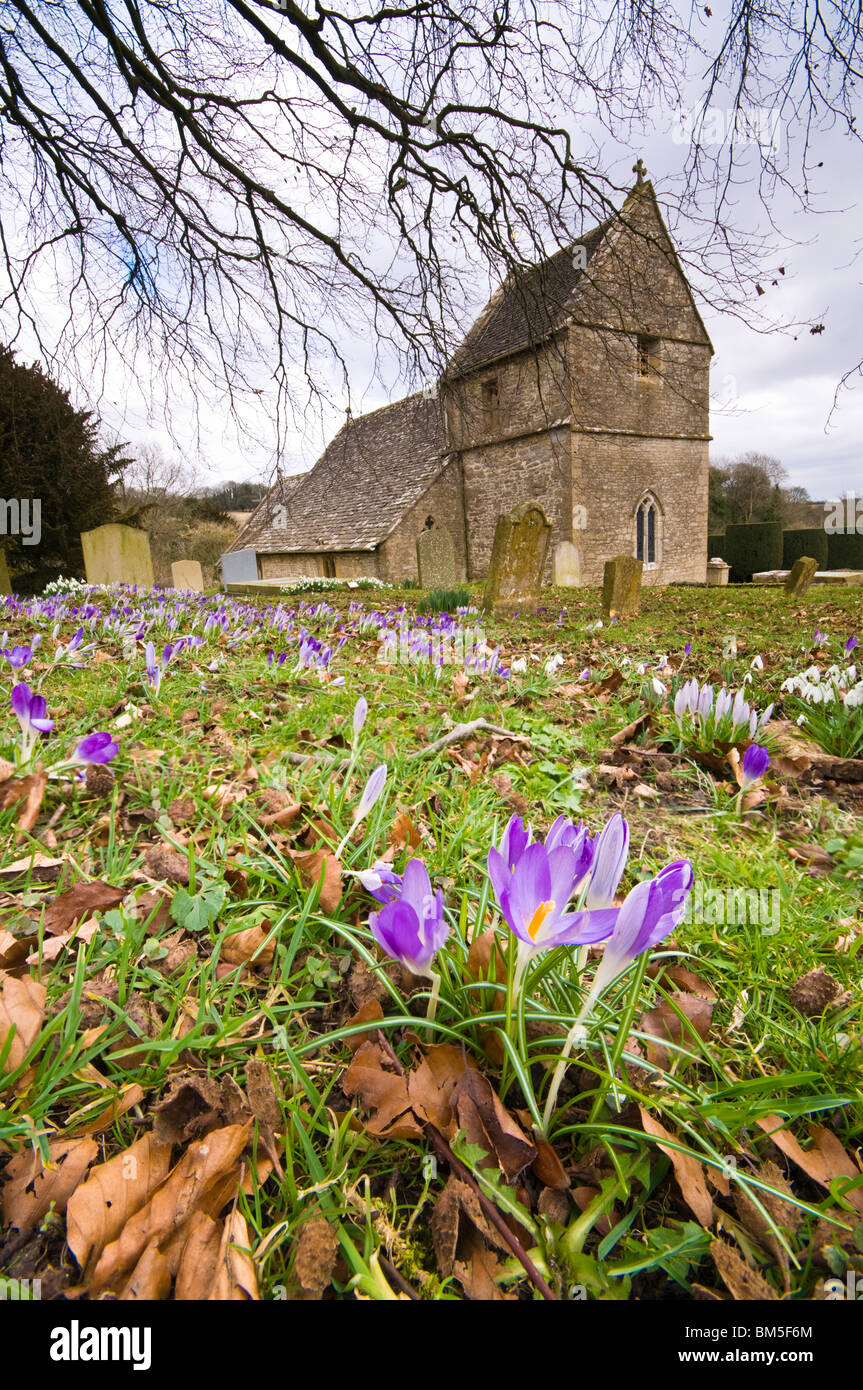 L'église Saint Pierre, Duntisbourne Abbots, Cotswolds, Gloucestershire, Royaume-Uni Banque D'Images