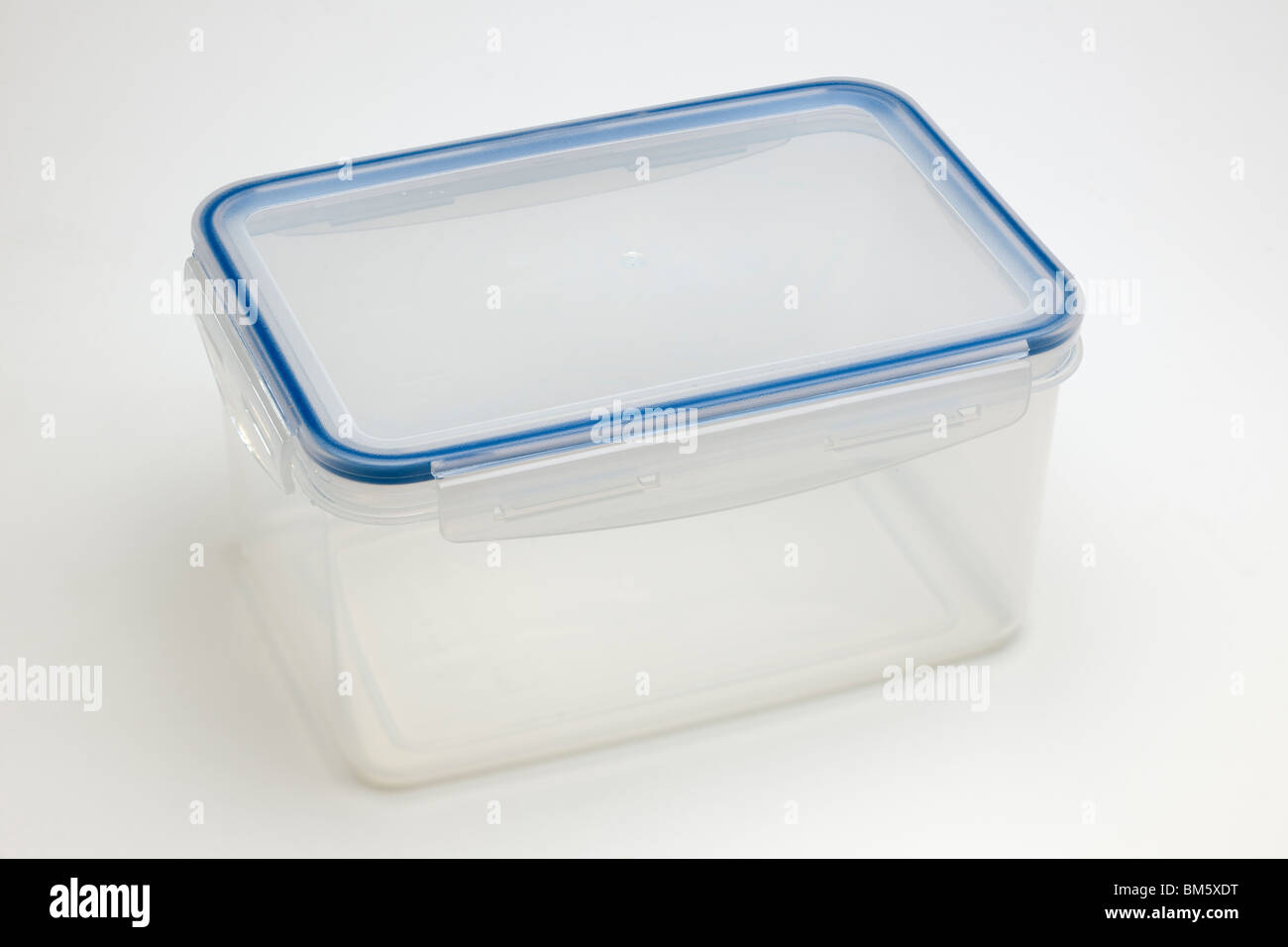 Refermables en plastique transparent contenant flip top Banque D'Images