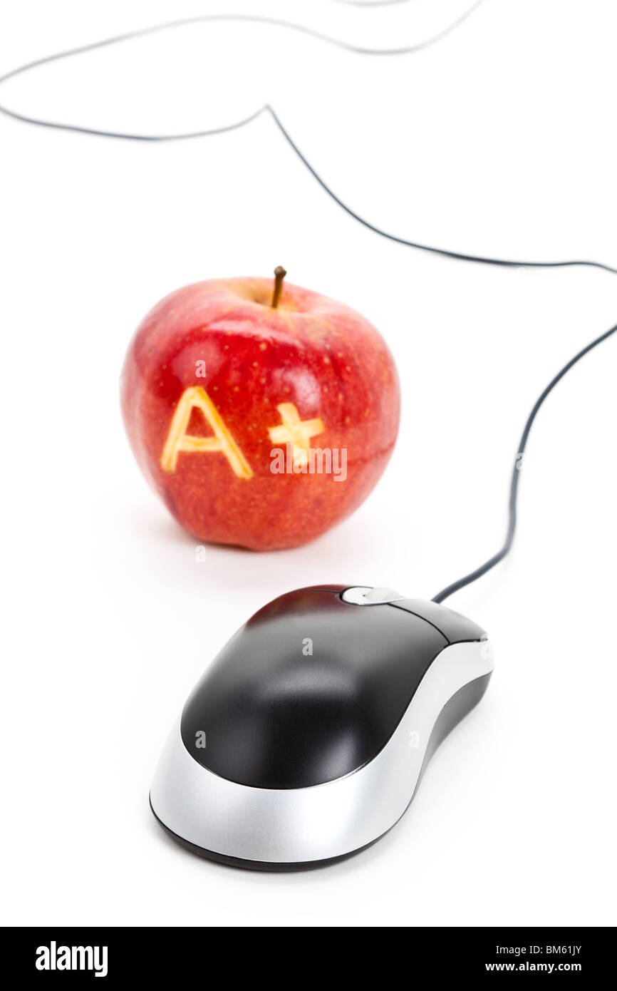 Pomme rouge et un signe plus,souris informatique, concept de l'apprentissage en ligne Banque D'Images