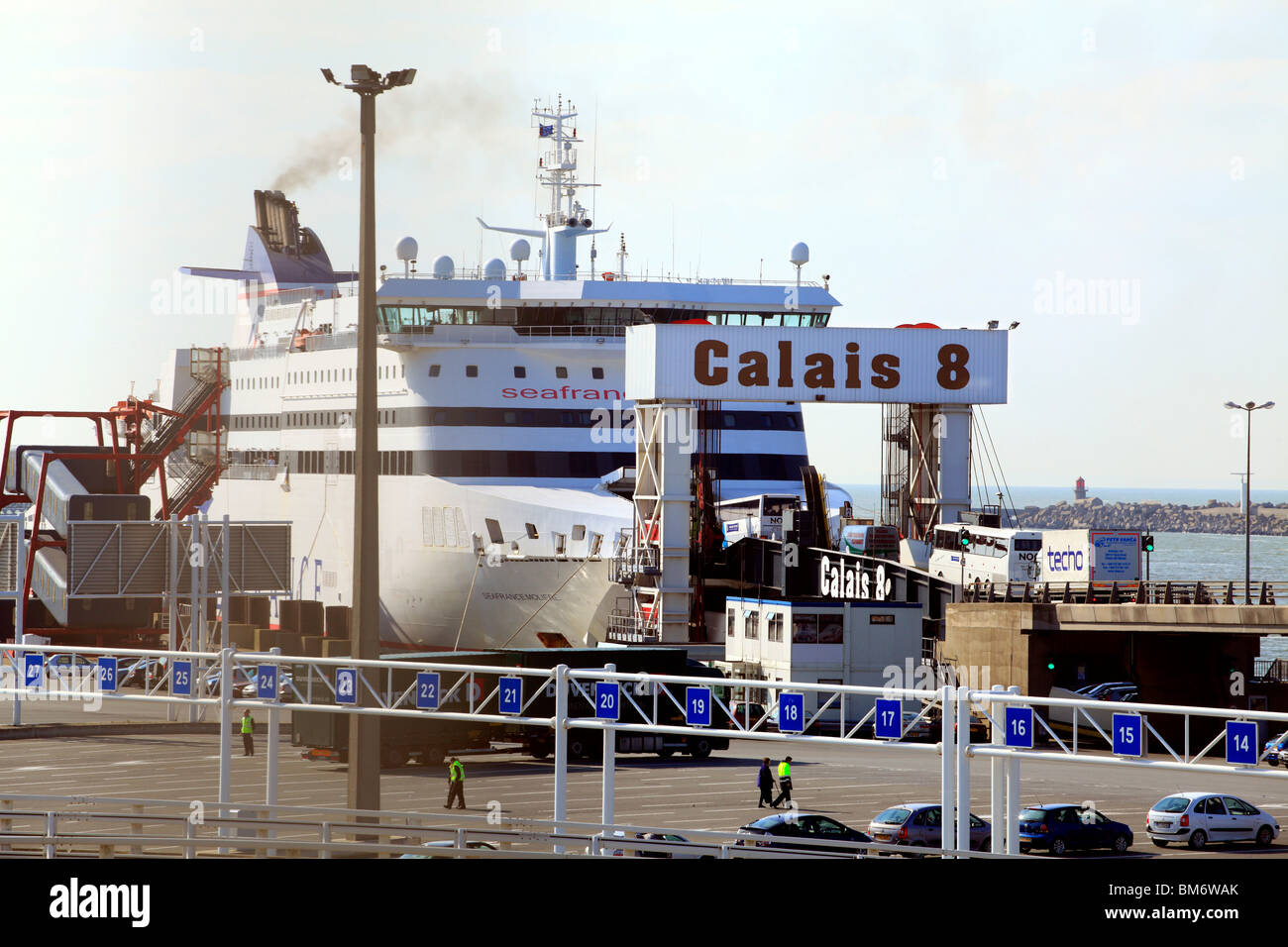 Le Terminal de Ferry de voiture à Calais France Banque D'Images