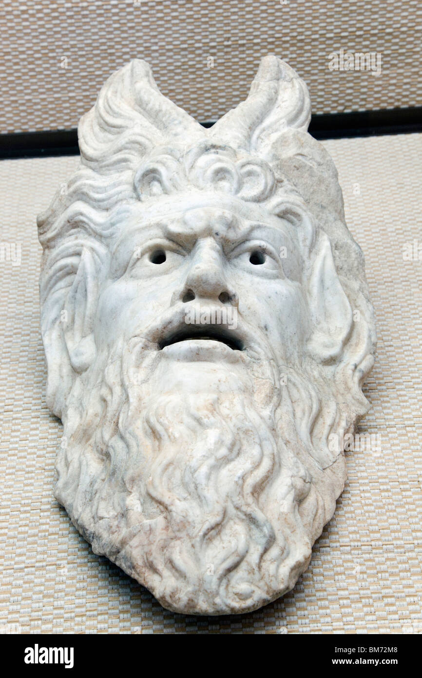 Cordoue, Espagne, province de Cordoue. Musée ethnologique et archéologique. Masque ou buste de Bacchus Banque D'Images