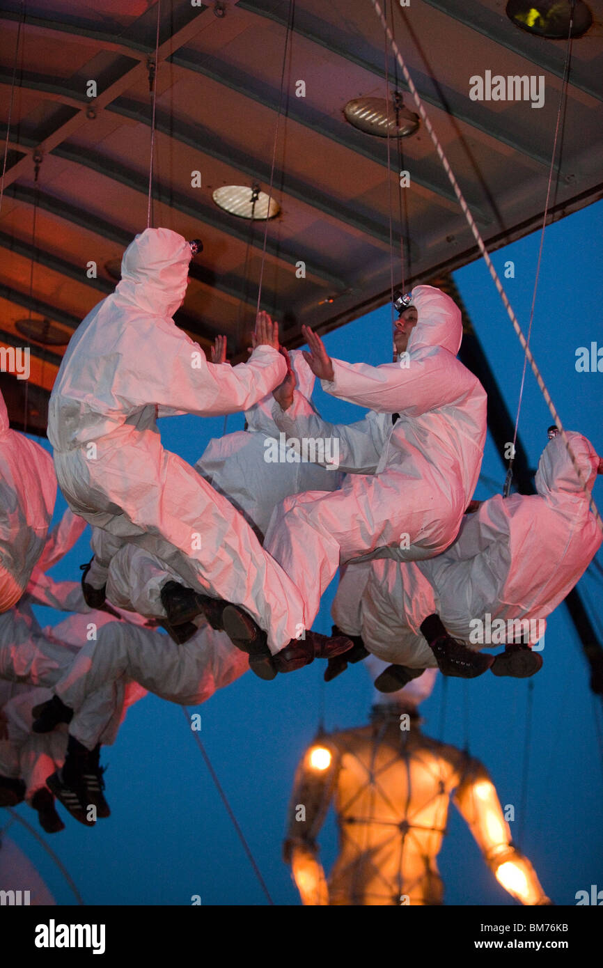 Groupe de théâtre Catalan La Fura dels Baus, le rendement global Rheingold, Capitale européenne de la Culture, Duisburg, Allemagne, Europe Banque D'Images