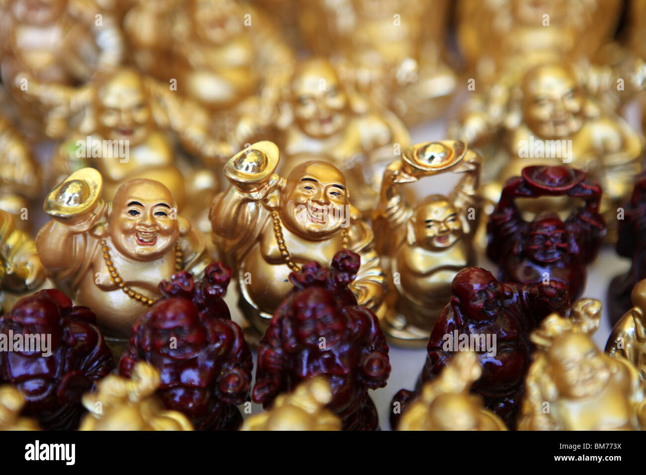 Les petites statues de Bouddha à vendre en Inde. Banque D'Images