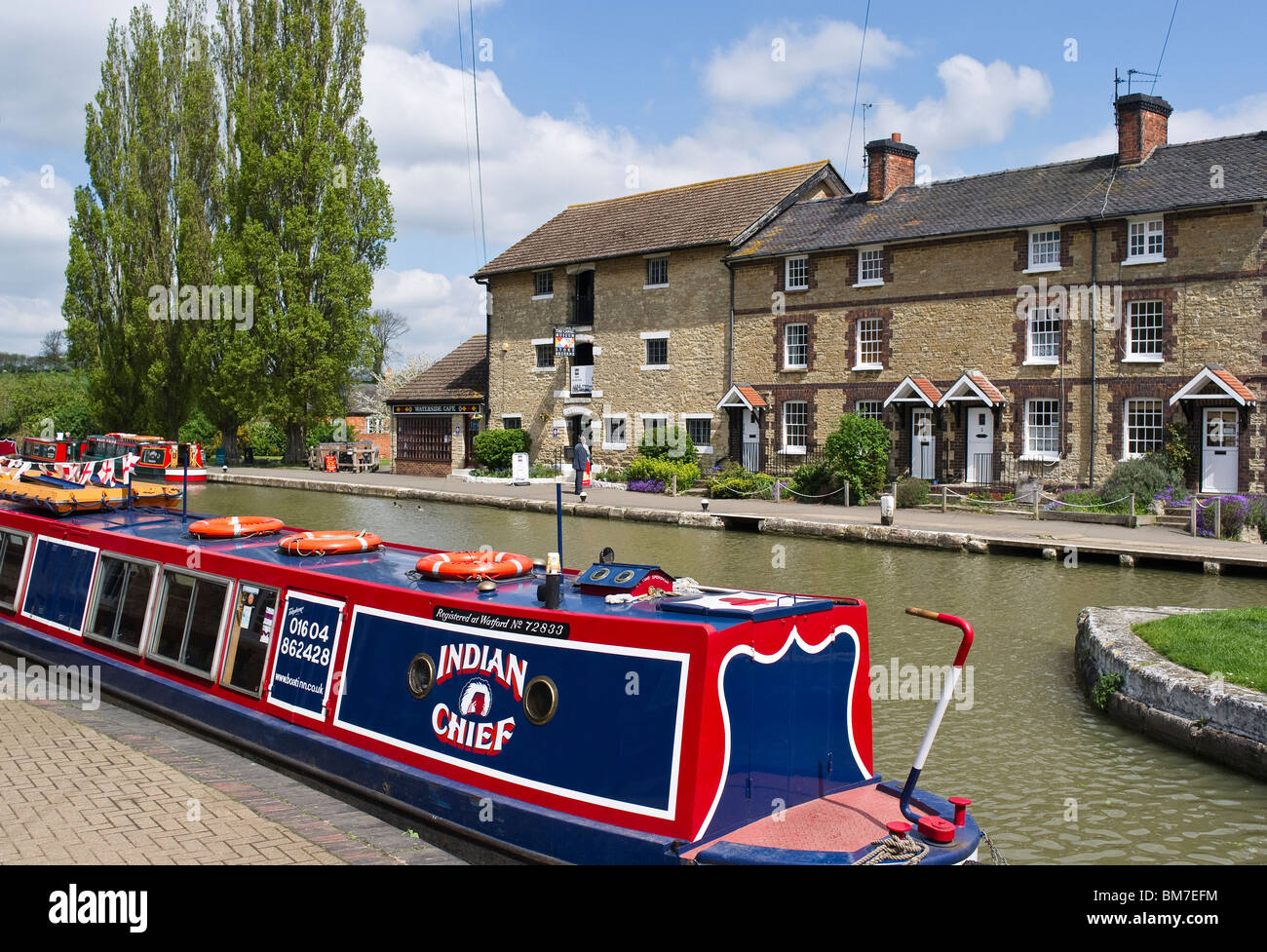 'Indian Chief' bateau étroit sur le 'Grand Union canal', à Stoke Bruerne Northampton UK Banque D'Images