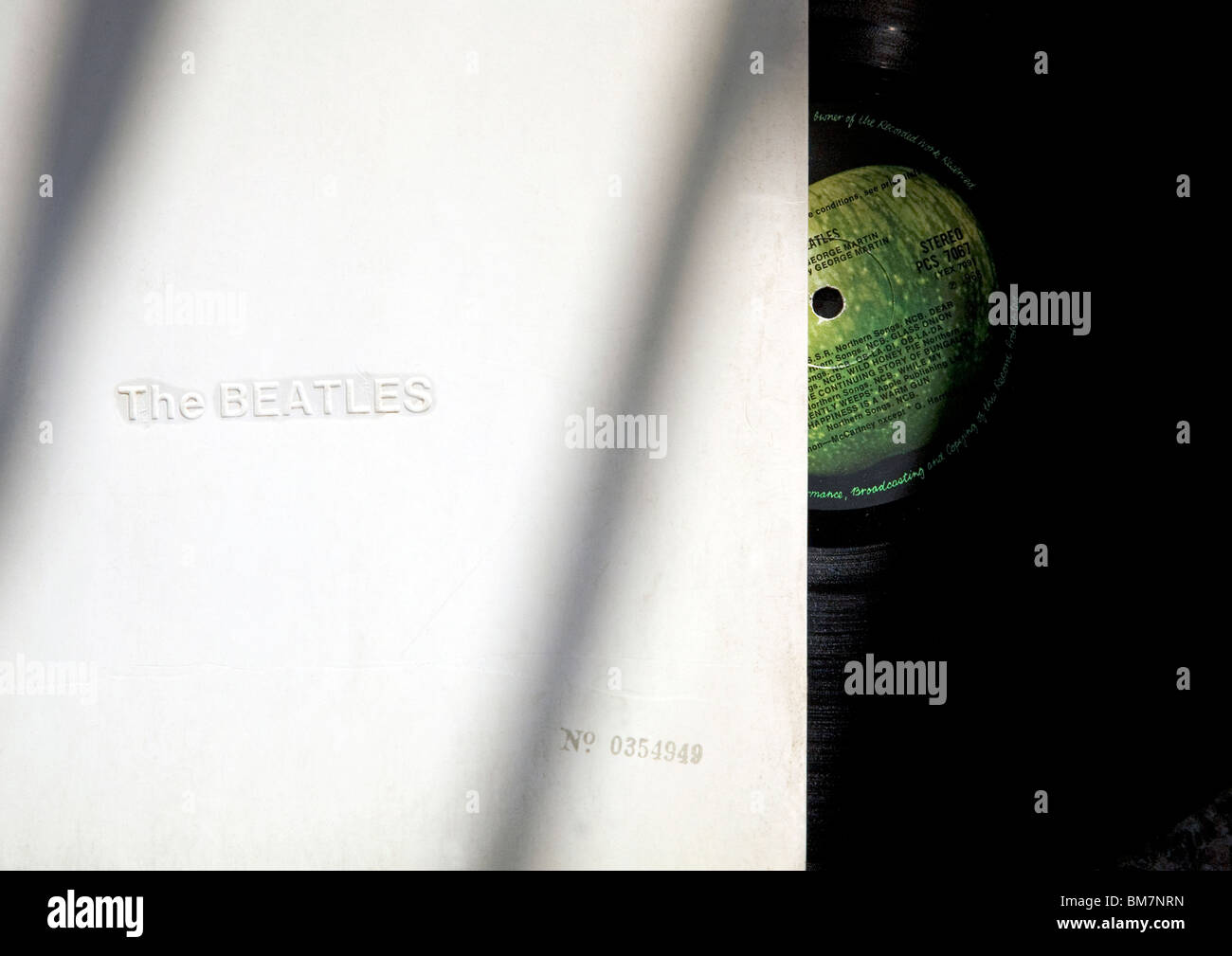 Vinyle Original Copie du White Album des Beatles avec le numéro de série sur le couvercle Banque D'Images