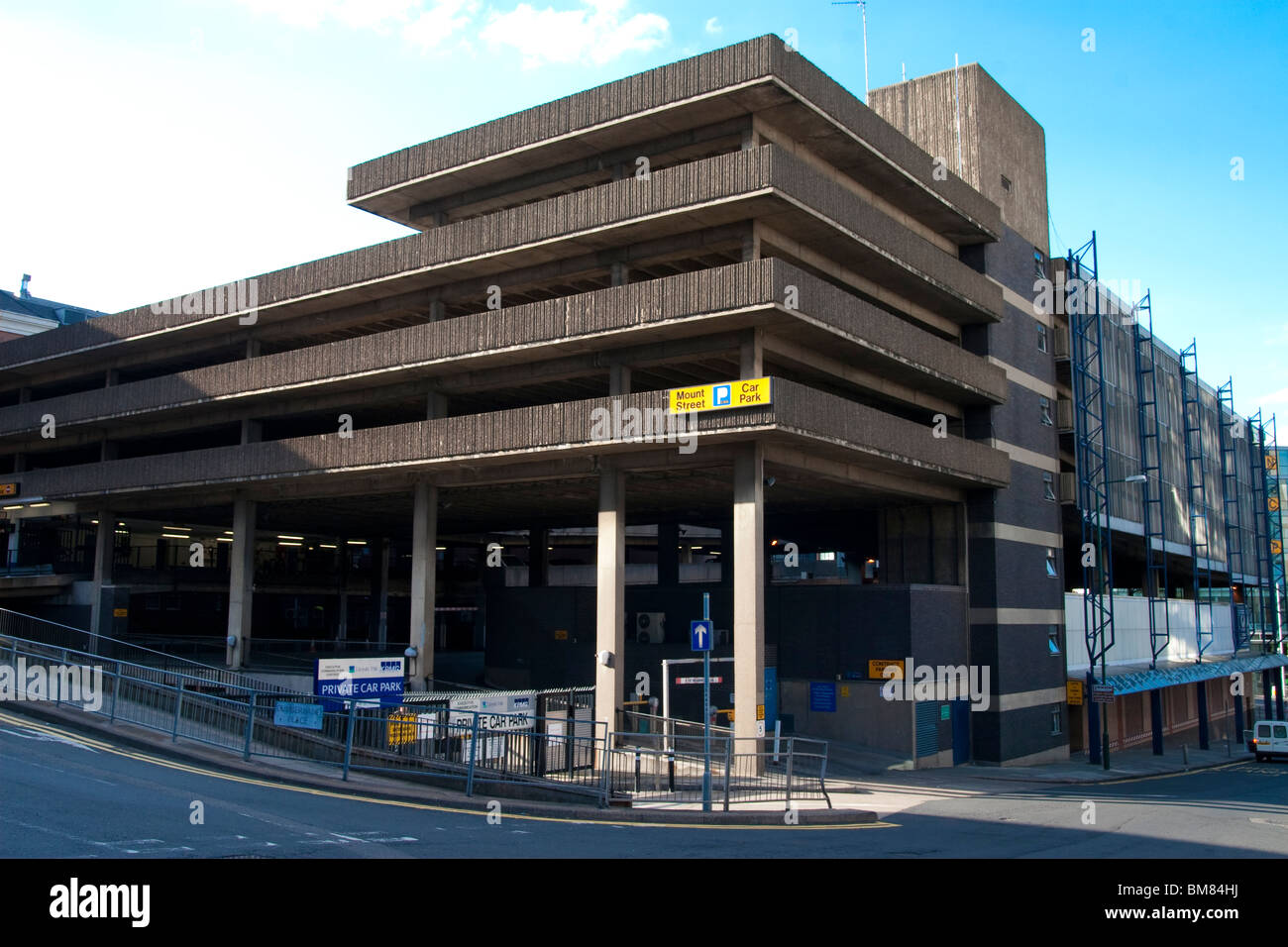 Plusieurs étages d'un parc automobile national (PCN) de Nottingham, Angleterre Royaume-uni Banque D'Images