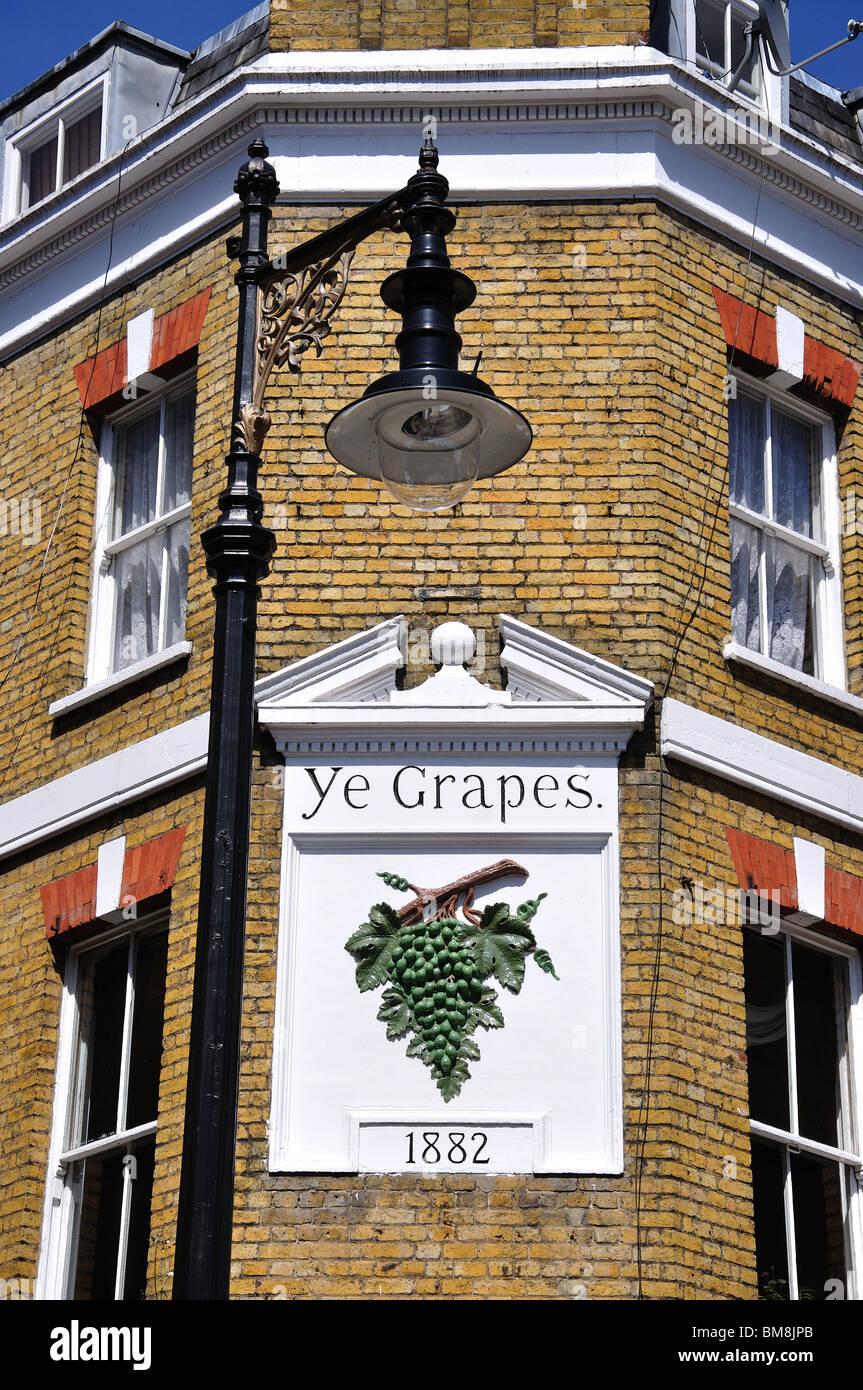 Ye Grapes Pub, Shepherd Market, Mayfair, City of westminster, Greater London, Angleterre, Royaume-Uni Banque D'Images