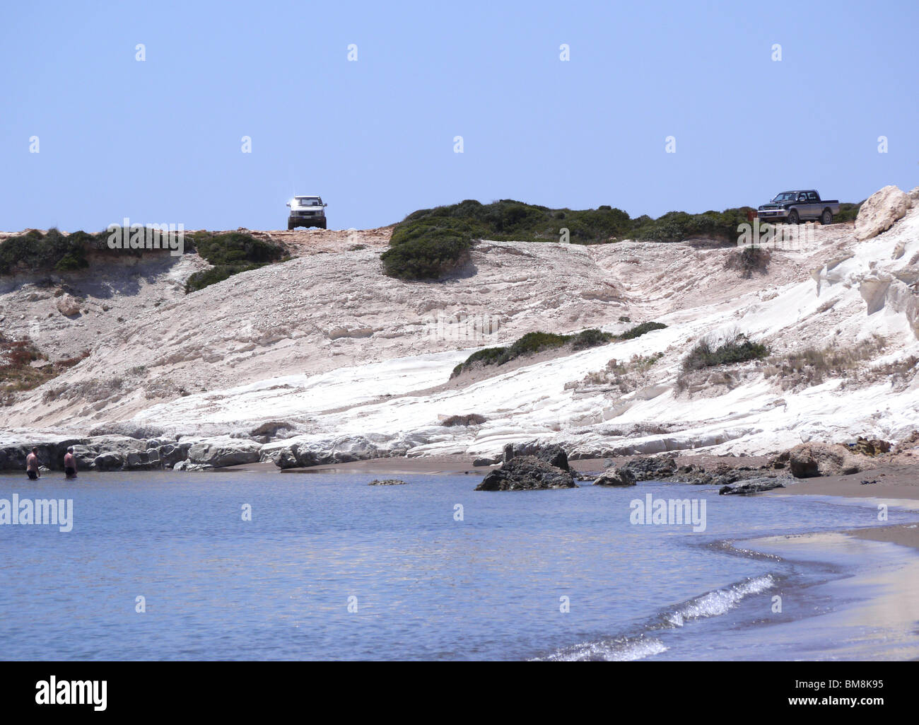 Quatre roues motrices véhicule à Turtle Beach près de Paphos à Chypre. Banque D'Images