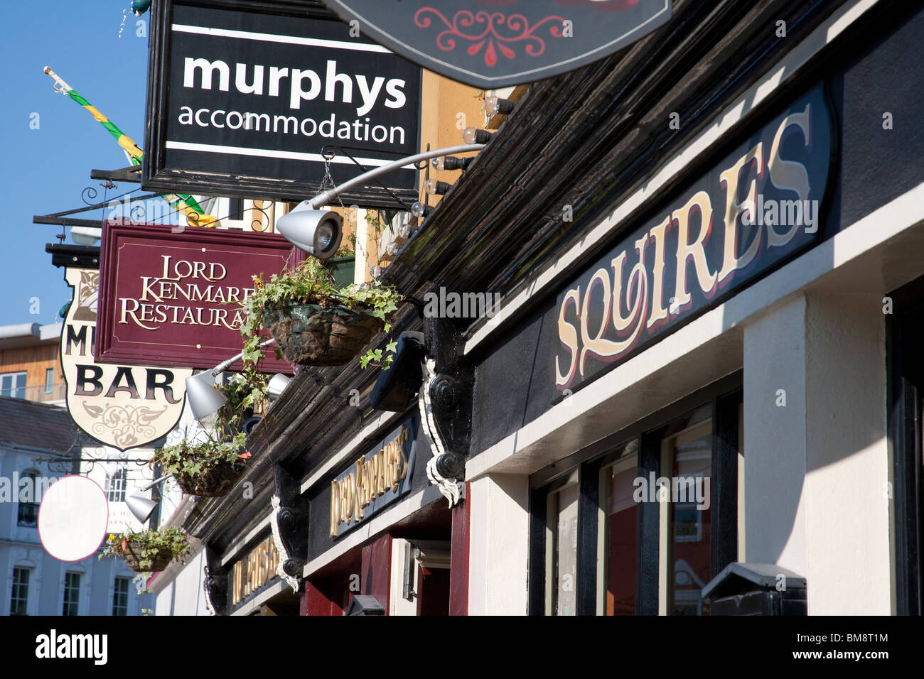 Pub irlandais et restaurant signes, Killarney, comté de Kerry Banque D'Images
