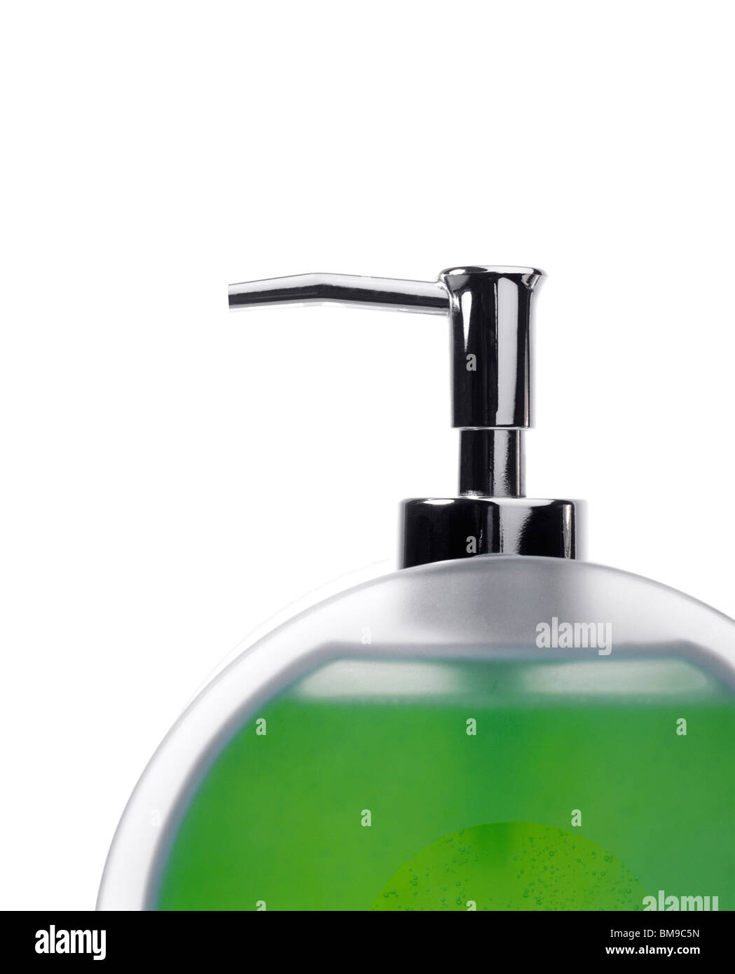 Distributeur de pompe avec du savon liquide vert Banque D'Images