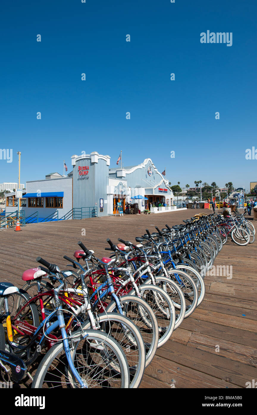 Cycles sur la jetée de Santa Monica California USA Banque D'Images
