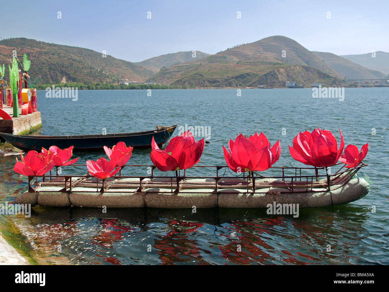 Bateau de cérémonie Île Jinsuo Chine Yunnan Dali Erhai Ha Banque D'Images