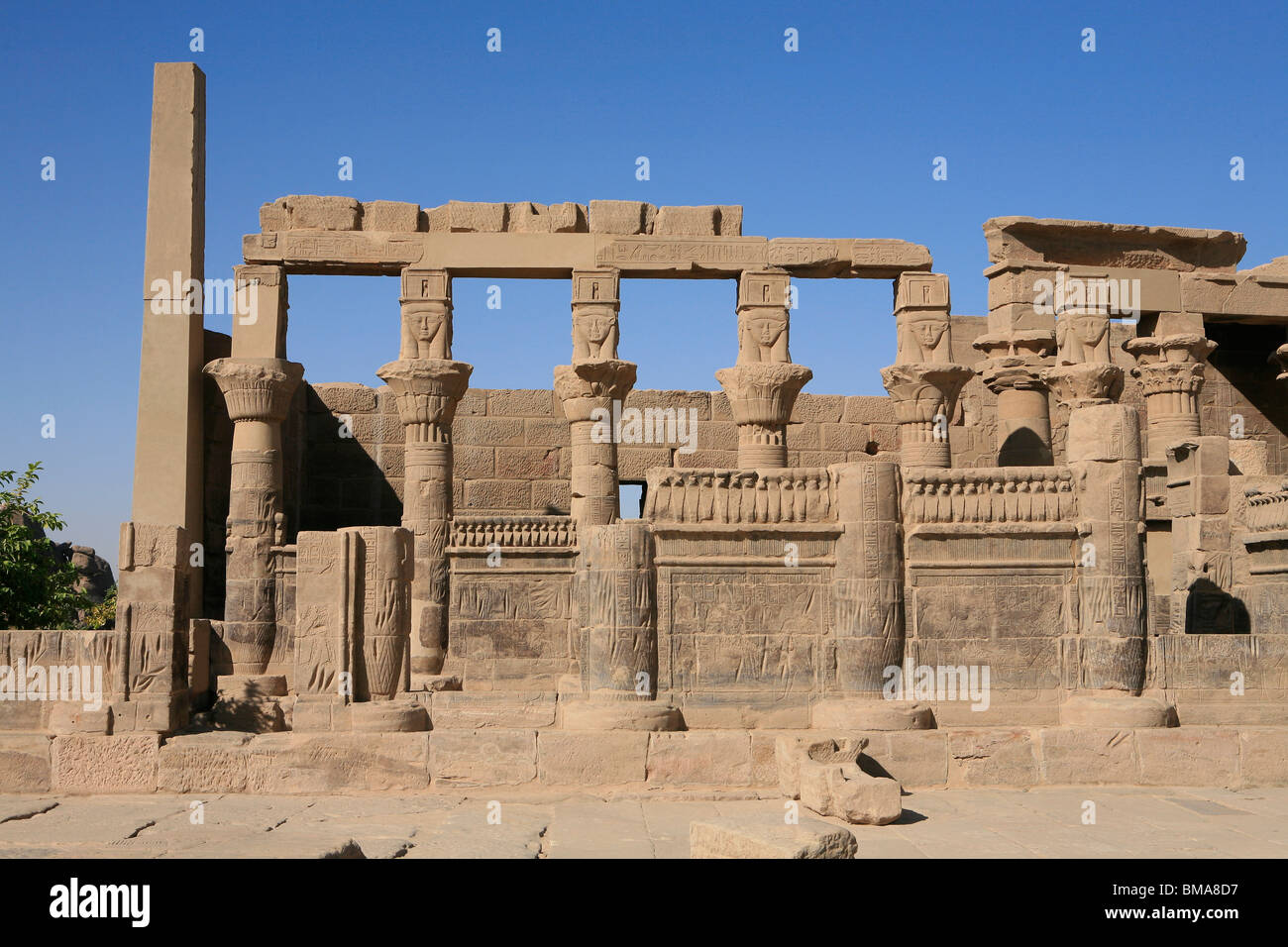 Kiosque de Nectanebo au Temple de Philae sur l'Île Agilka en Egypte Banque D'Images