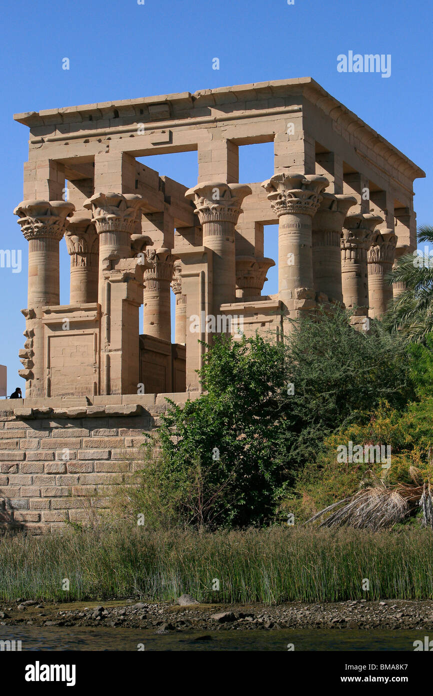 Kiosque de Trajan de temple de Philae sur l'Île Agilkia, Egypte Banque D'Images