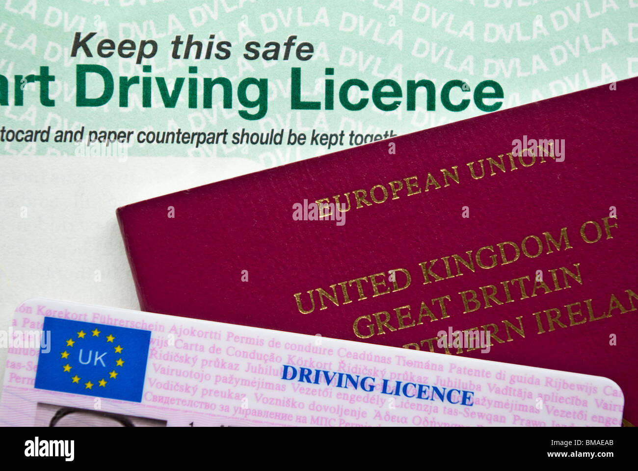 Permis de conduire et passeport du Royaume-Uni Banque D'Images