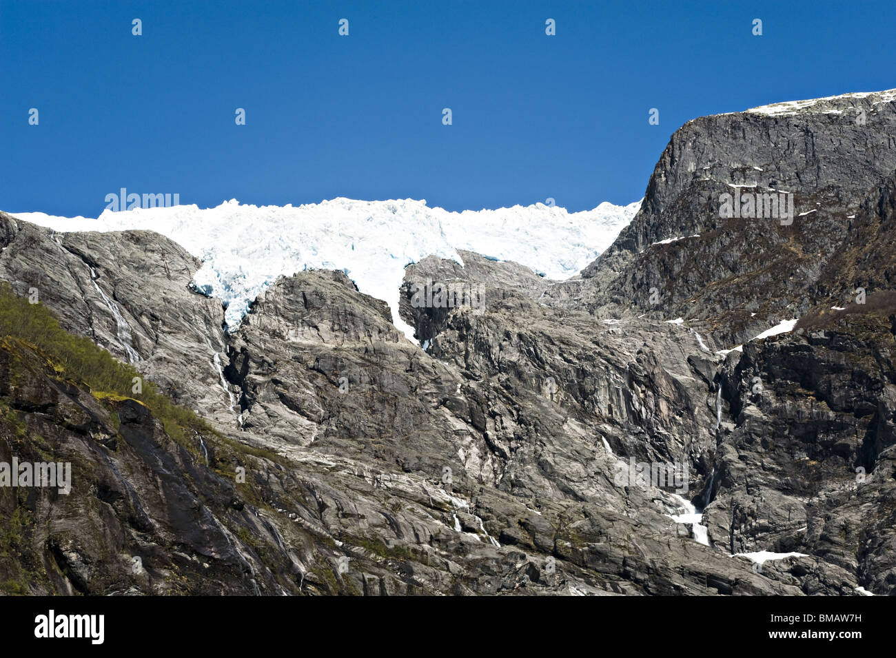 Gros plan des couverts de neige et de glace Flatbreen Glacier dans le Parc National de Jostedalsbreen Fjaerland Sogn Norvège Banque D'Images