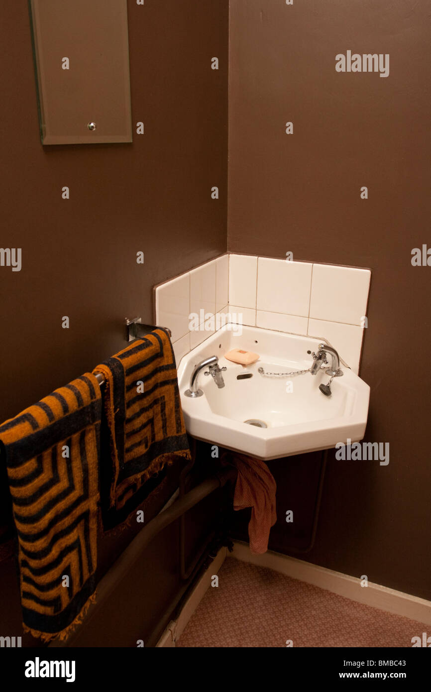 Salle de bains coin lavabo Photo Stock - Alamy