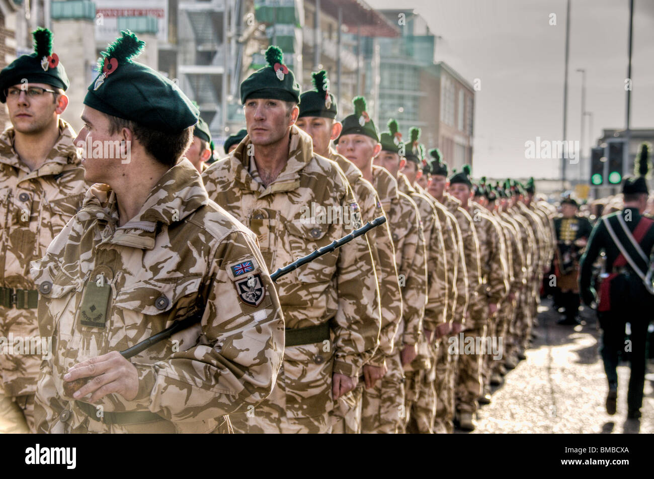 Royal Irish Regiment et l'armée territoriale bienvenue Homecoming parade, Belfast, Novembre 2008 Banque D'Images