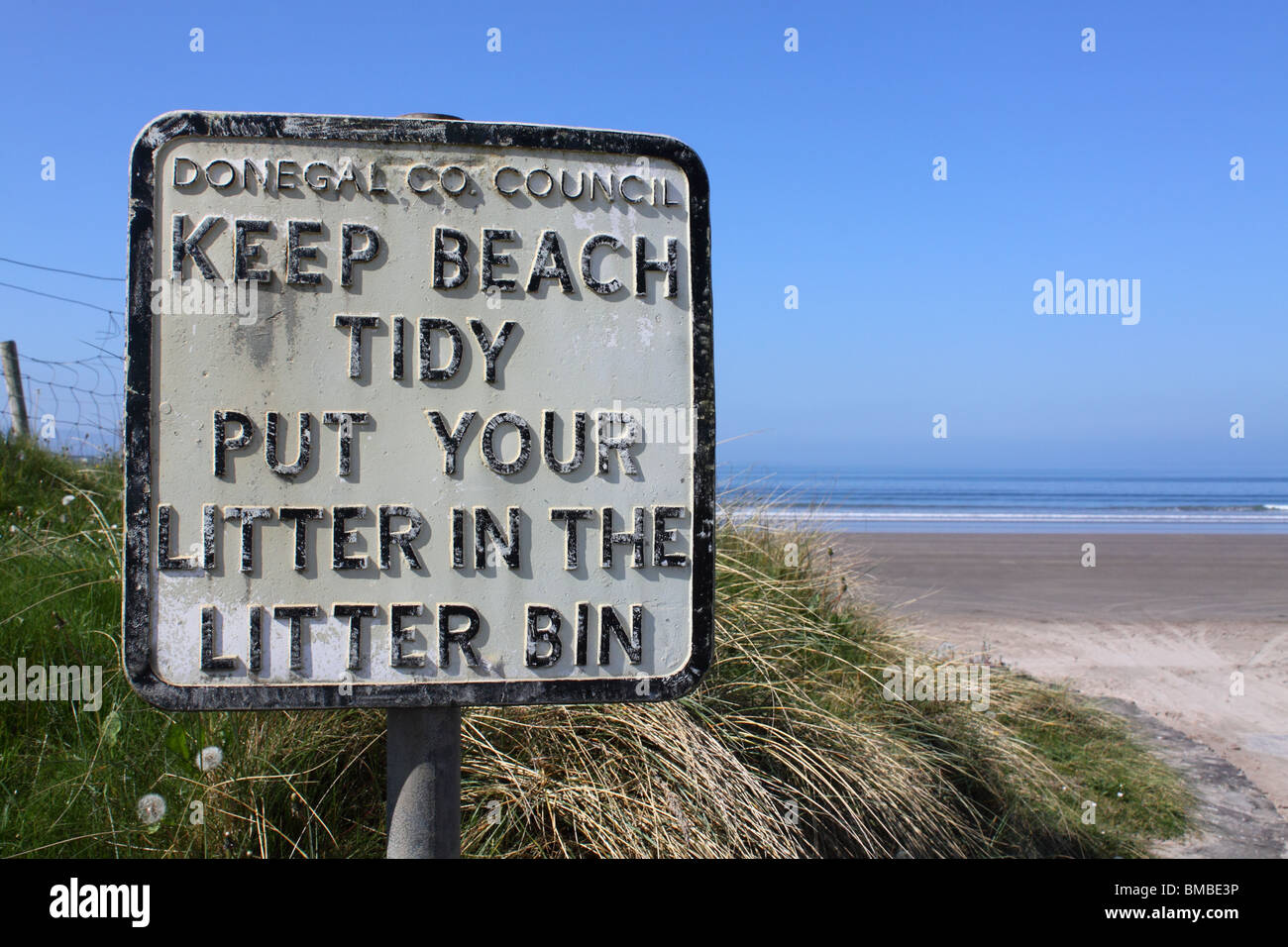 'Beach' tidy signe à Rossnowlagh, comté de Donegal, Irlande Banque D'Images