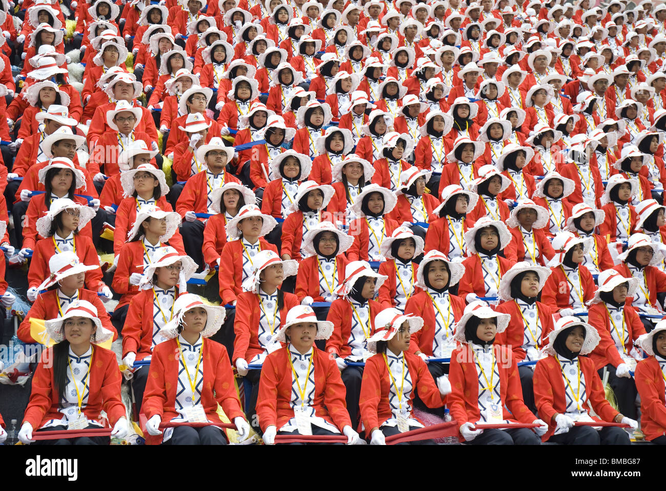 Un groupe de jeunes artistes en répétition pour la Fête nationale, Kuala Lumpur, Malaisie Banque D'Images