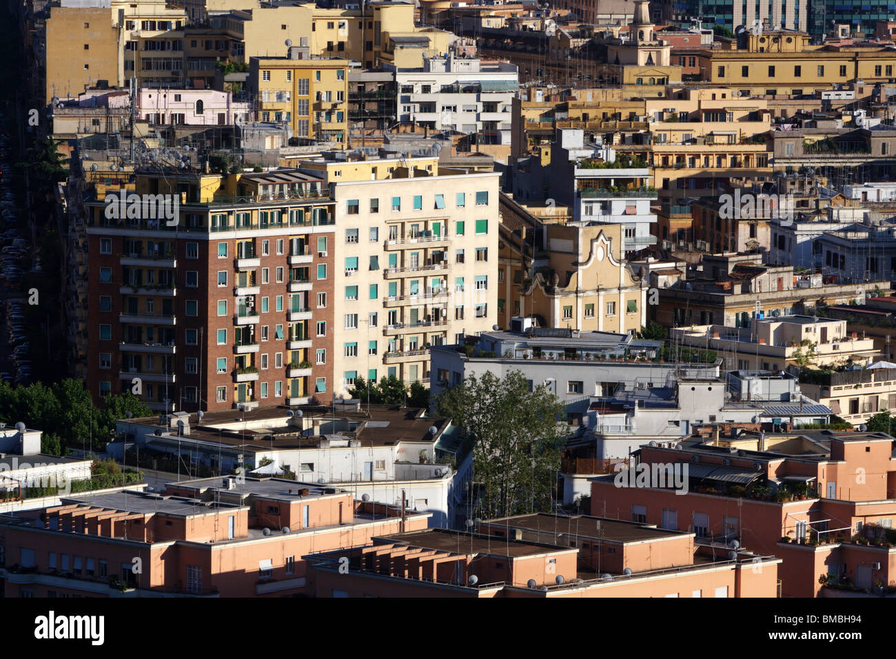 Hauteur panoramique vue de Rome city au coucher du soleil . Italie Banque D'Images