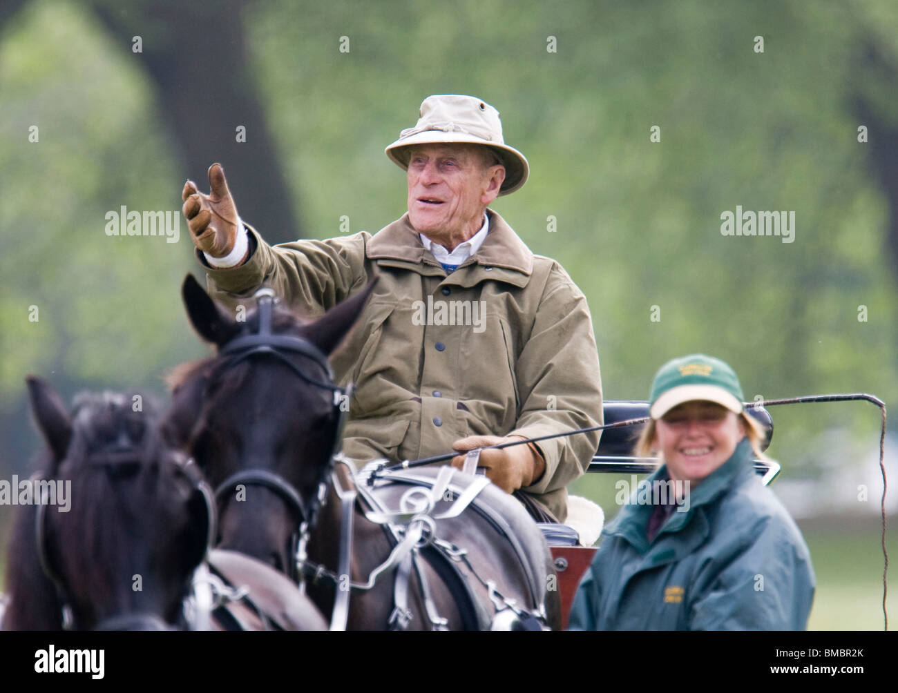 Le prince Philip équitation son chariot à Windsor Home Park et affichage de l'événement du chariot au Royal Windsor Horse Show Banque D'Images