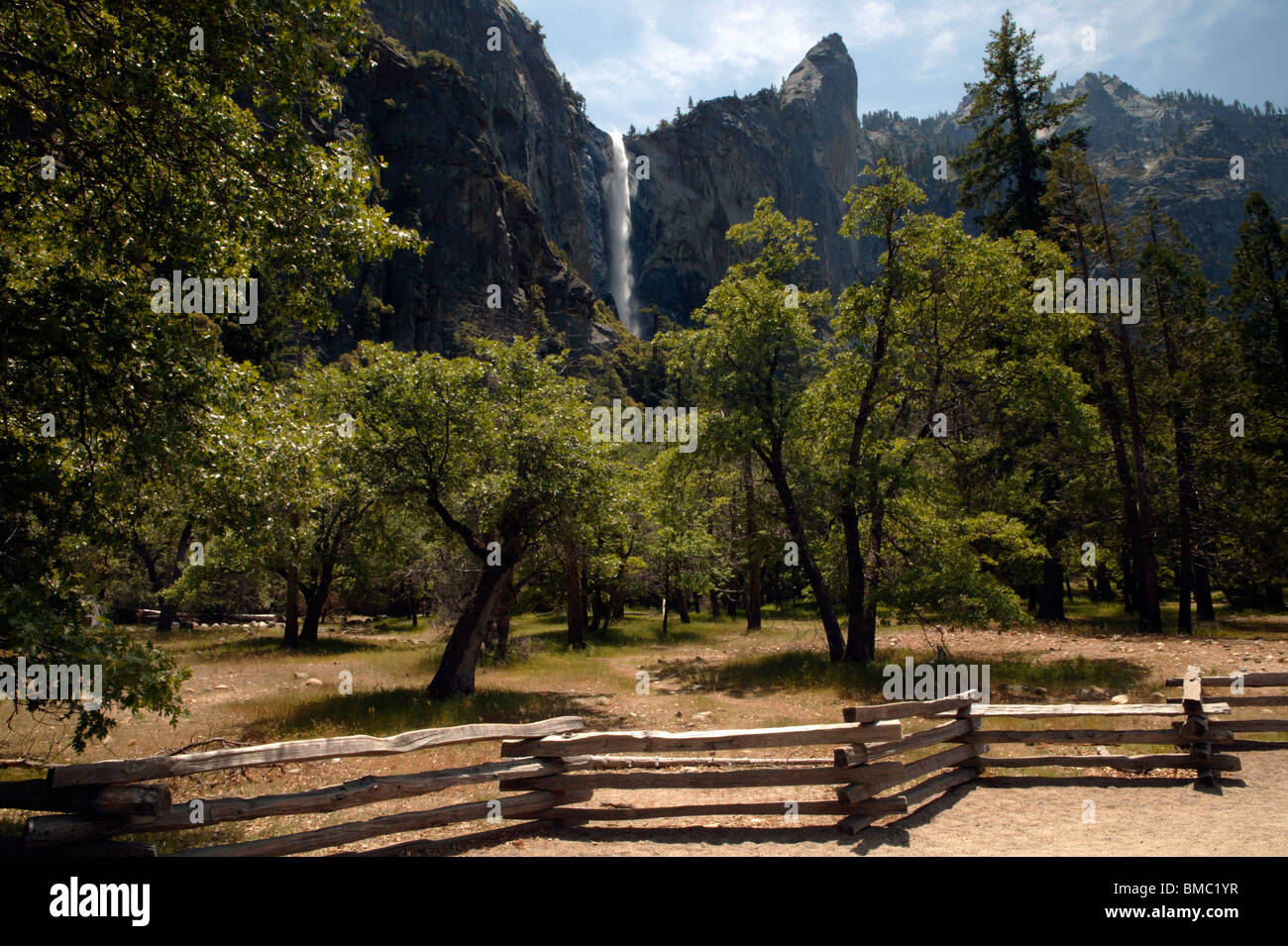 Vue imprenable sur le Parc National de Yosemite en Californie Banque D'Images