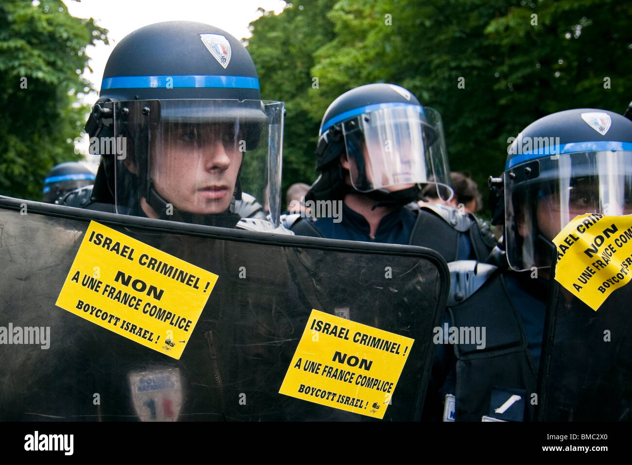 Pro-Palestinian manifestation à Paris pour protester contre le raid de commando meurtrière sur une flottille en route vers Gaza. Banque D'Images
