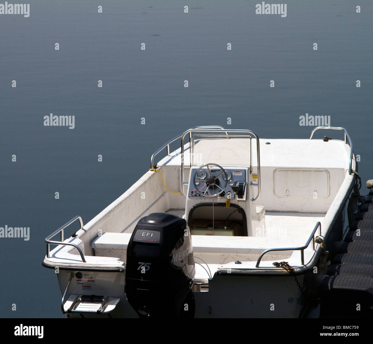 À l'intérieur d'un bateau à moteur. Banque D'Images