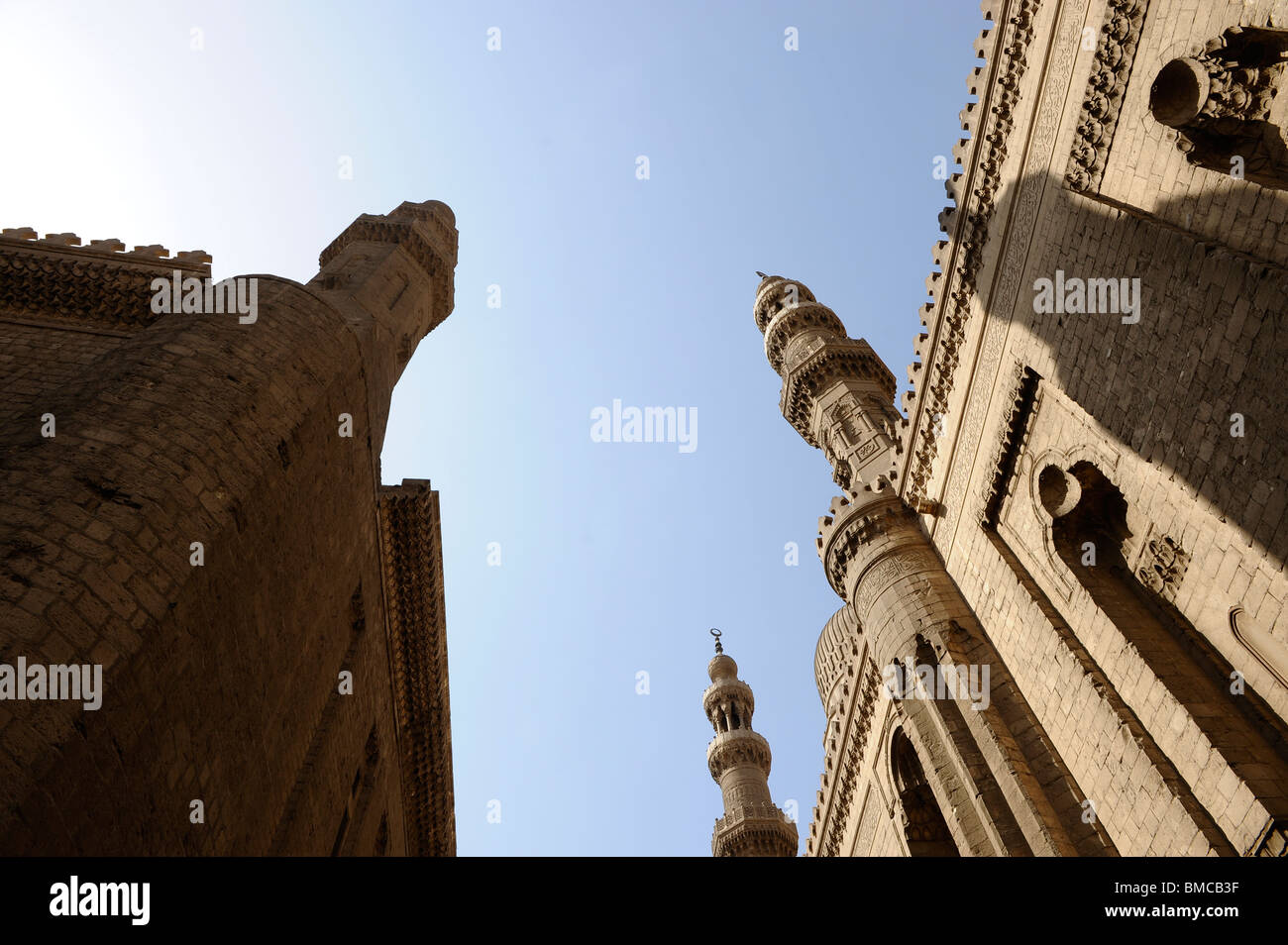 Les minarets de la mosquée Al Rifai et Sultan Hassan Mosque, Cairo, Égypte Banque D'Images