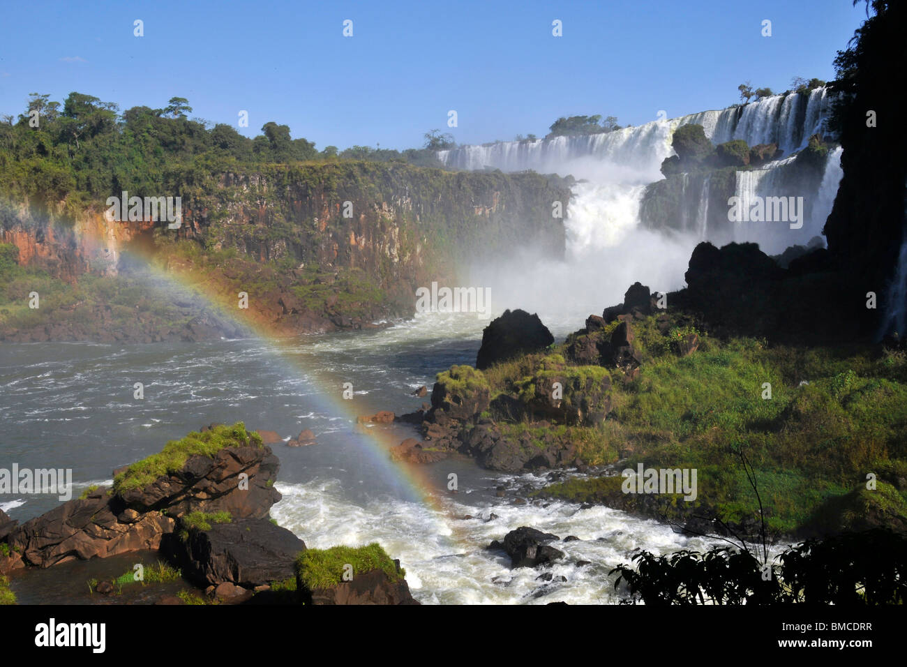 Salto San Martin et arc-en-ciel, Iguassu Falls, parc national de l'Iguazu, Puerto Iguazu, Argentine Banque D'Images