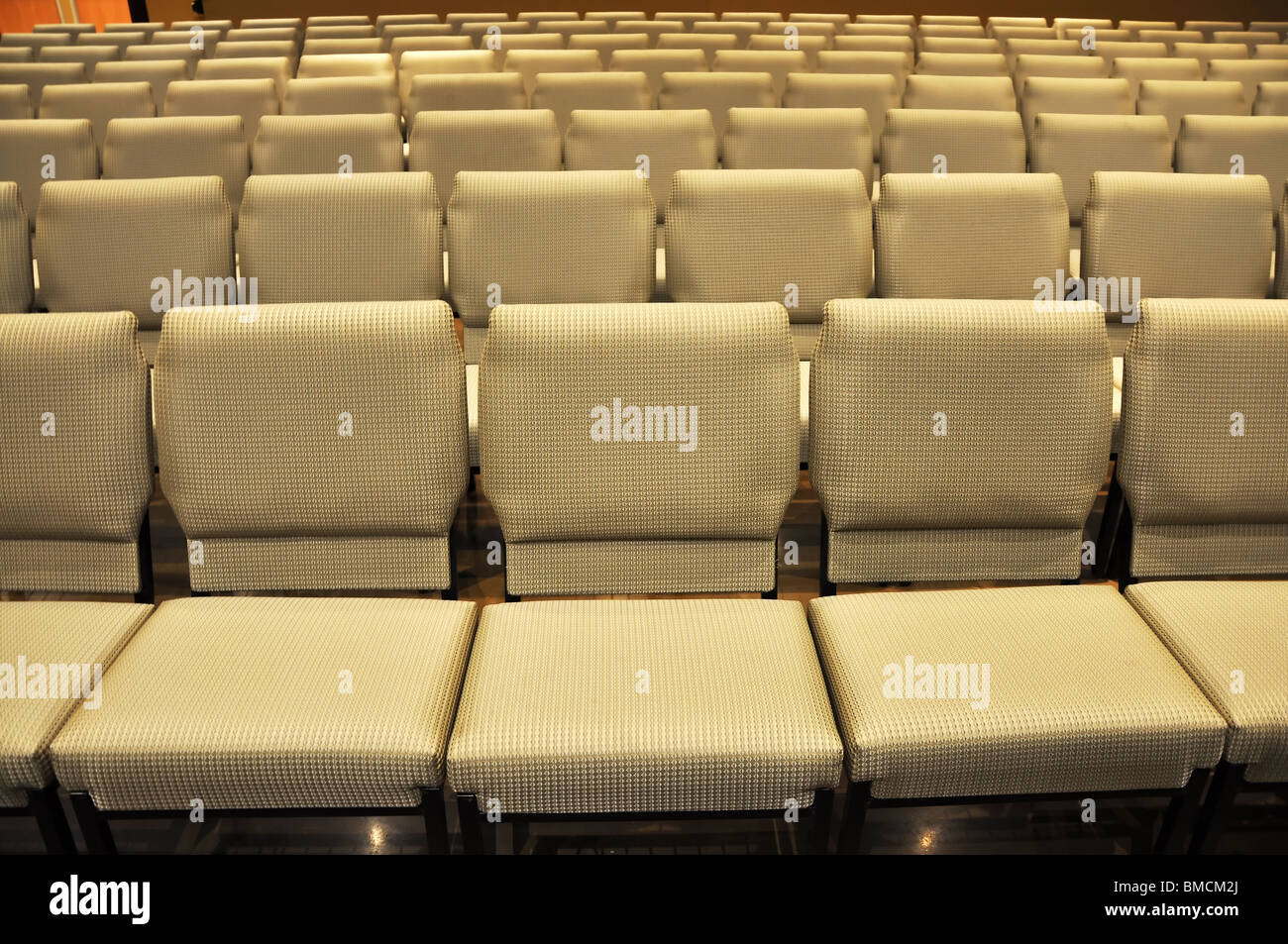 Auditorium chaises vides Banque D'Images