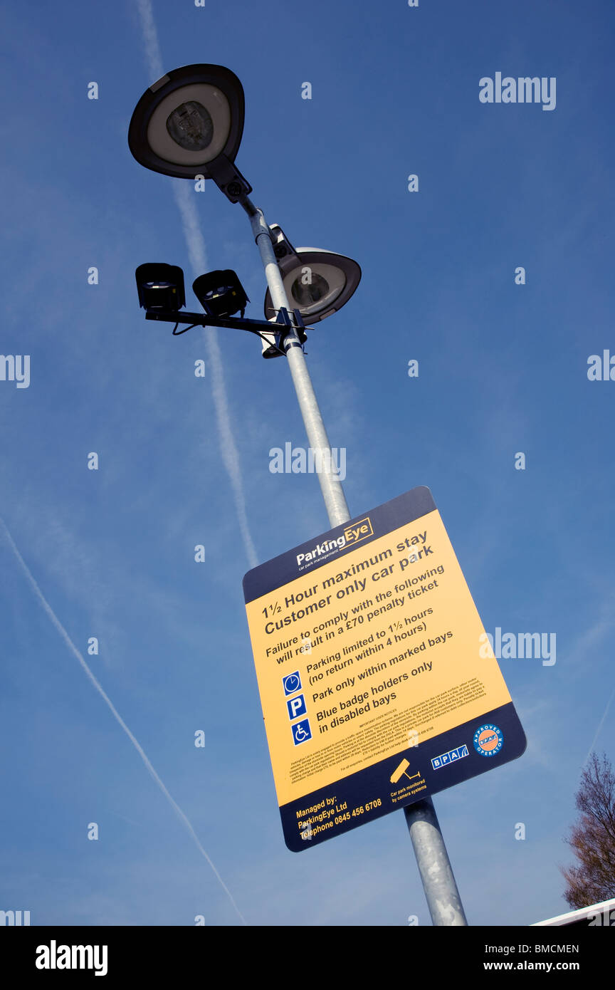 Parking privé pour signer car park en Angleterre. Banque D'Images