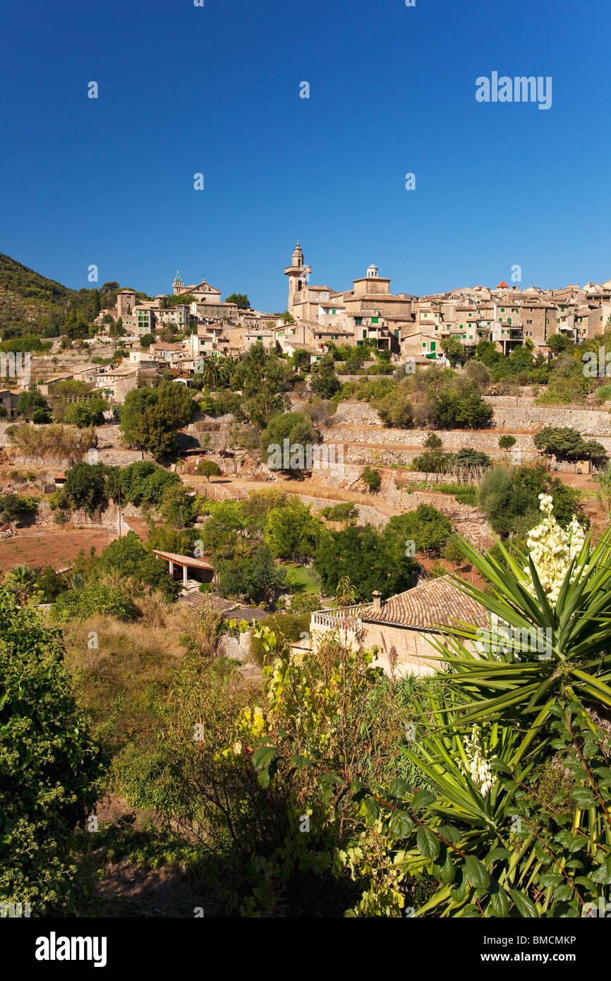 Ville de Valldemossa Majorque Majorque Espagne en été Europe EU Banque D'Images