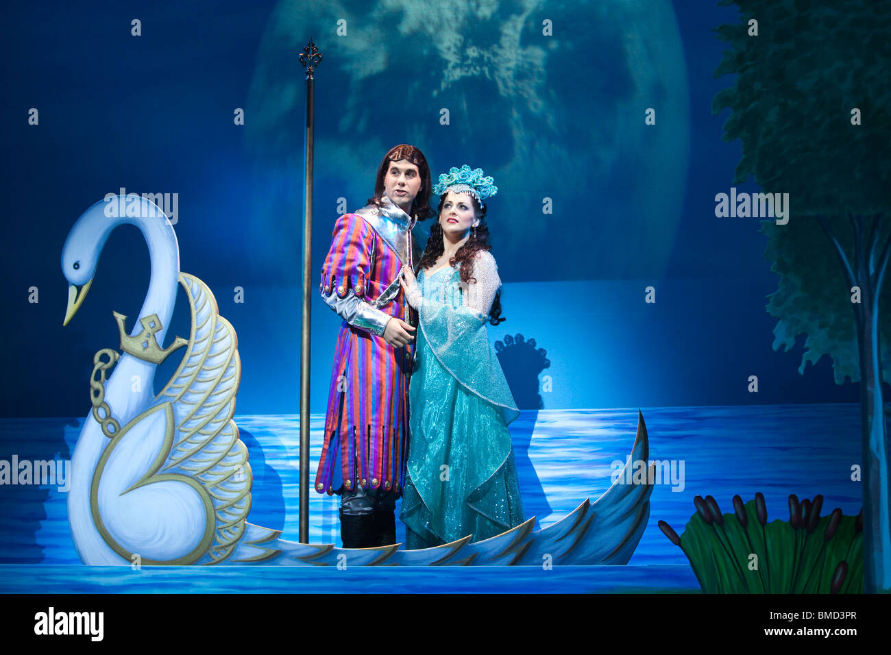 Monty Python's Spamalot comédie musicale, début de la tournée britannique au Nouveau Théâtre, Wimbledon Banque D'Images