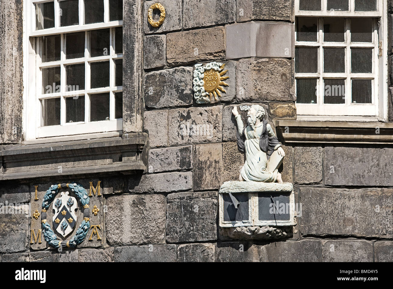 La figure de Moïse sur le cadran solaire à John Knox house. Édimbourg. Banque D'Images