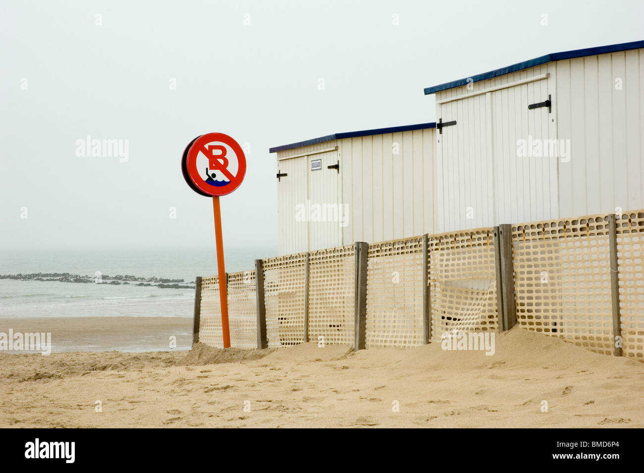 Cabines sur la plage à Knokke. Photo D.V. Banque D'Images