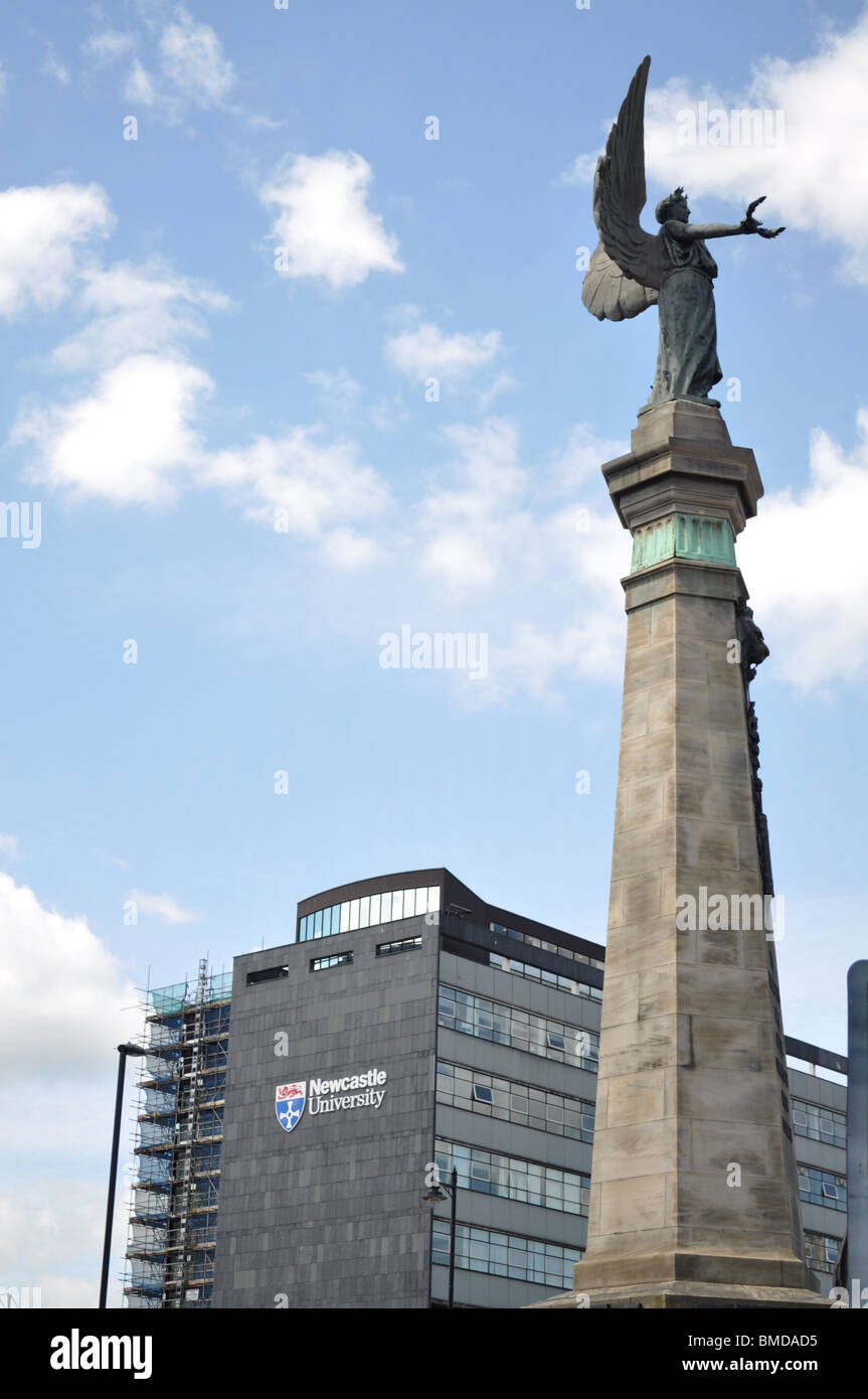 Ange en bronze Newcastle upon Tyne Haymarket Banque D'Images