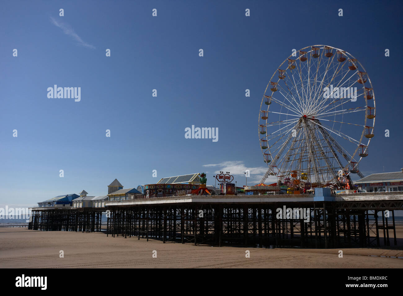 Blackpool central pier et plage de Blackpool Lancashire England uk Banque D'Images