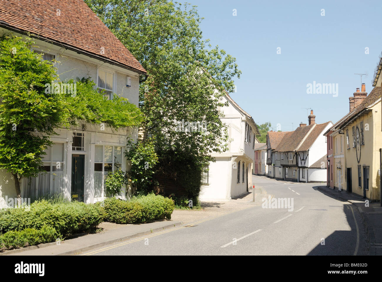 Aux côtés des maisons de la rue de l'Ours, Nayland, Suffolk, Angleterre. Banque D'Images