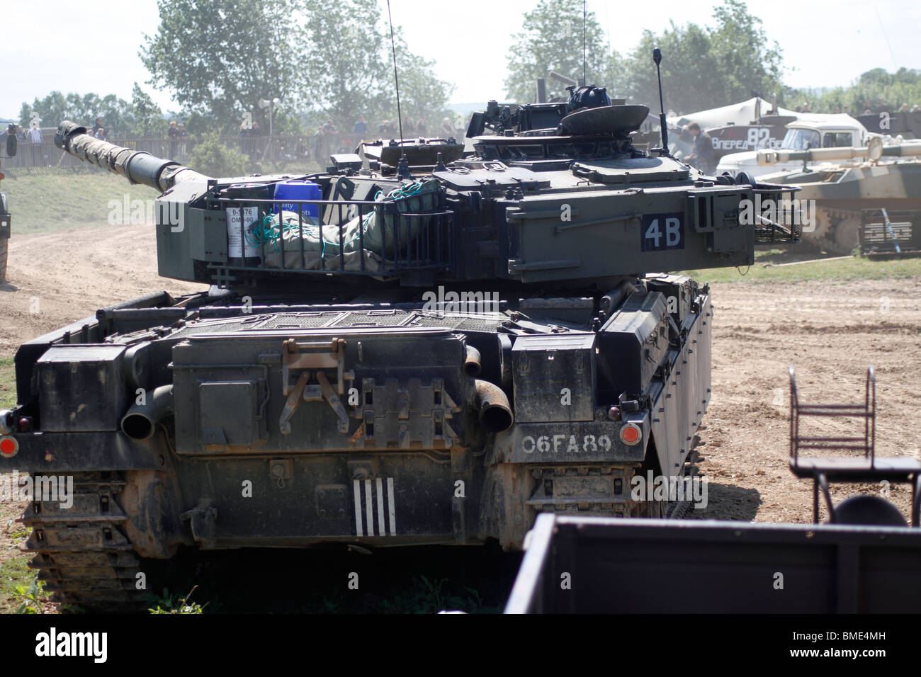 Le FV 4201 Chieftain était le char de combat principal du Royaume-Uni dans les années 1960 et 1970. C'était un des plus avancés des chars de son époque et, au moment de son introduction en 1966 avait la plus puissante arme principale et la plus lourde armure de tout réservoir dans le monde. Le Chieftain a également introduit un décubitus dorsal (position couchée à l'envers), l'activation d'une coque inclinée lourdement avec hauteur réduite. Aero Duxford Museum - partie de l'Imperial War Museum Banque D'Images