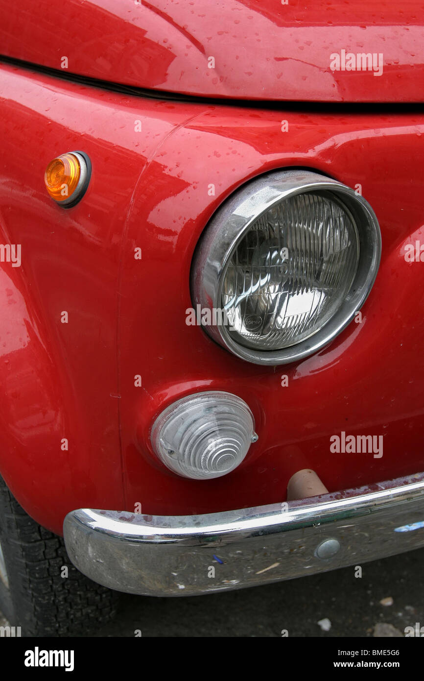 Fiat 500, ancienne voiture ancienne faite en Italie.. Banque D'Images