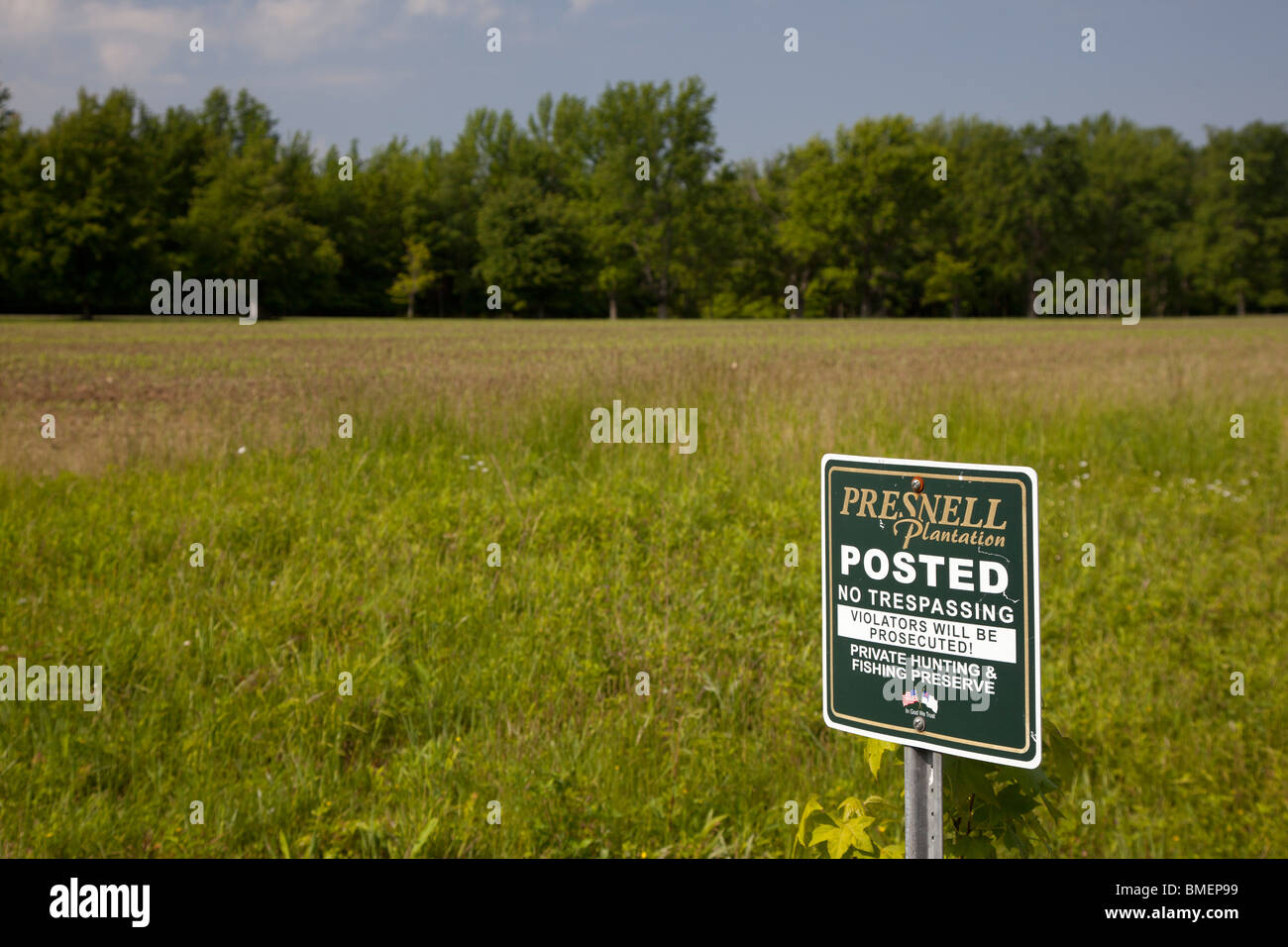 Mairie, de l'Indiana - un signe interdit l'entrée à Presnell Plantation, une salle de chasse et pêche préserver. Banque D'Images